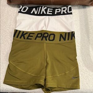 Nike Pro Work Out Shorts Army Green/White sz S
